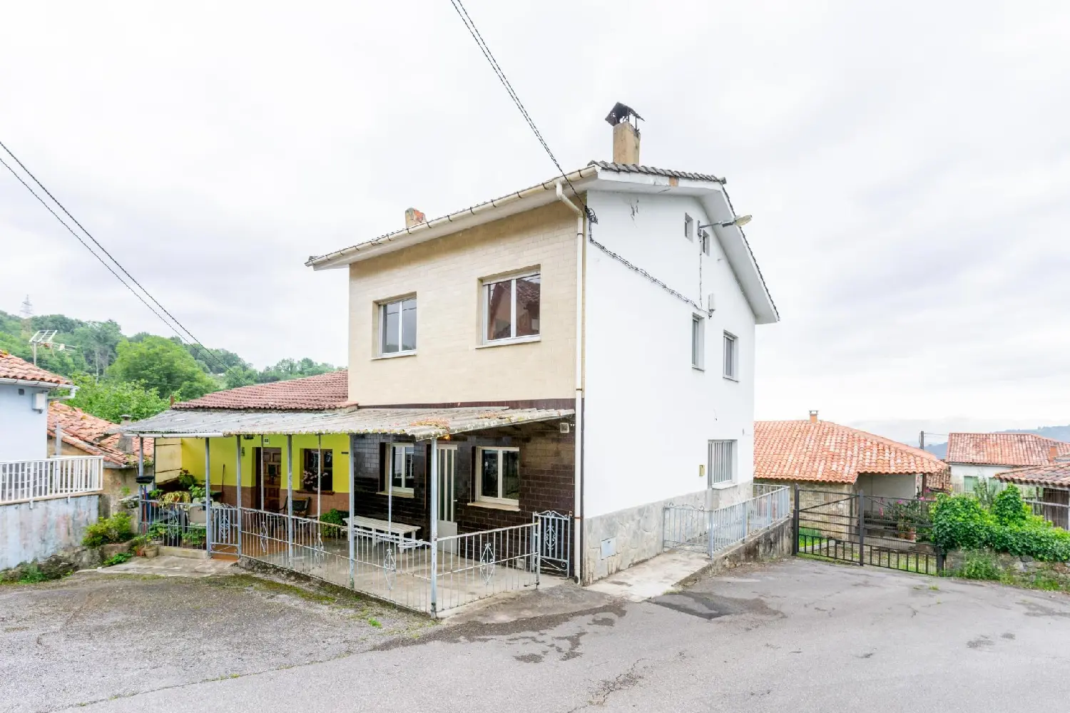 till salu hus La Vallina Oviedo 2