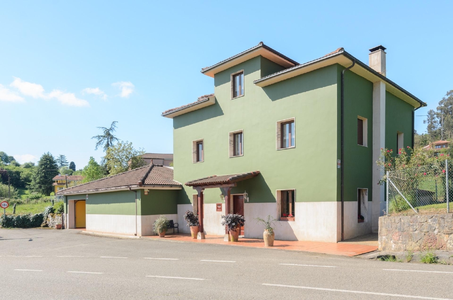  till salu hus Tamargo Oviedo 1