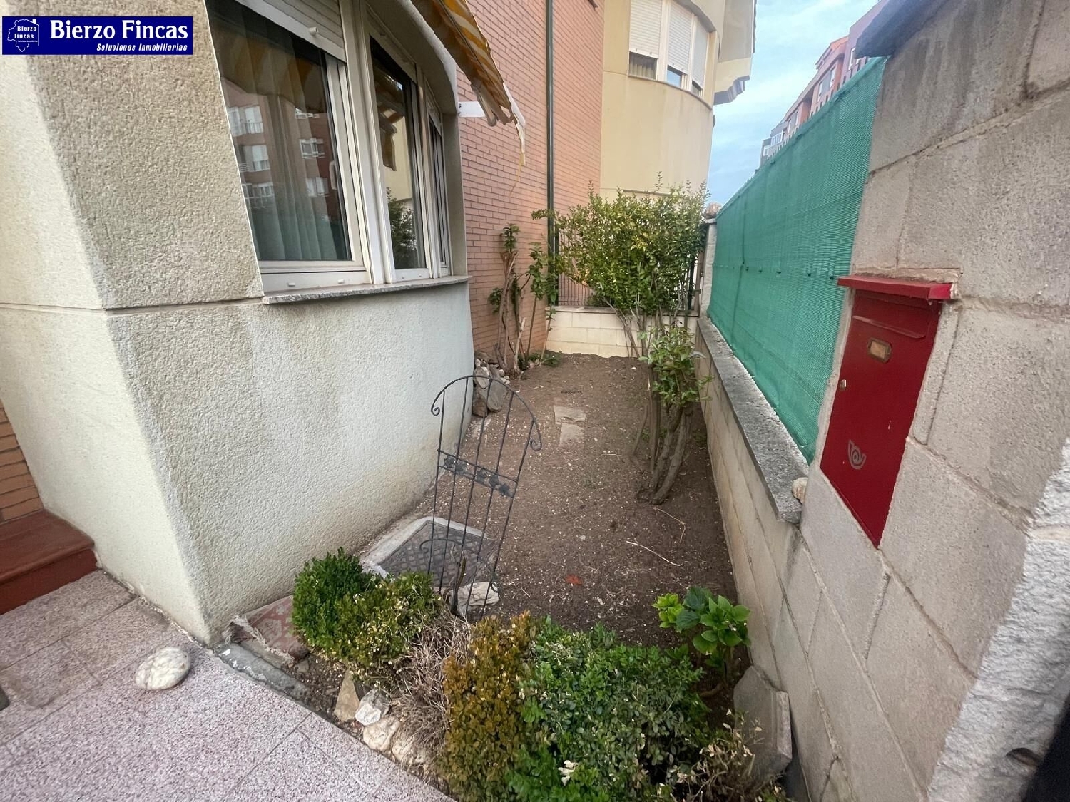  till salu hus Trobajo Del Camino León 6