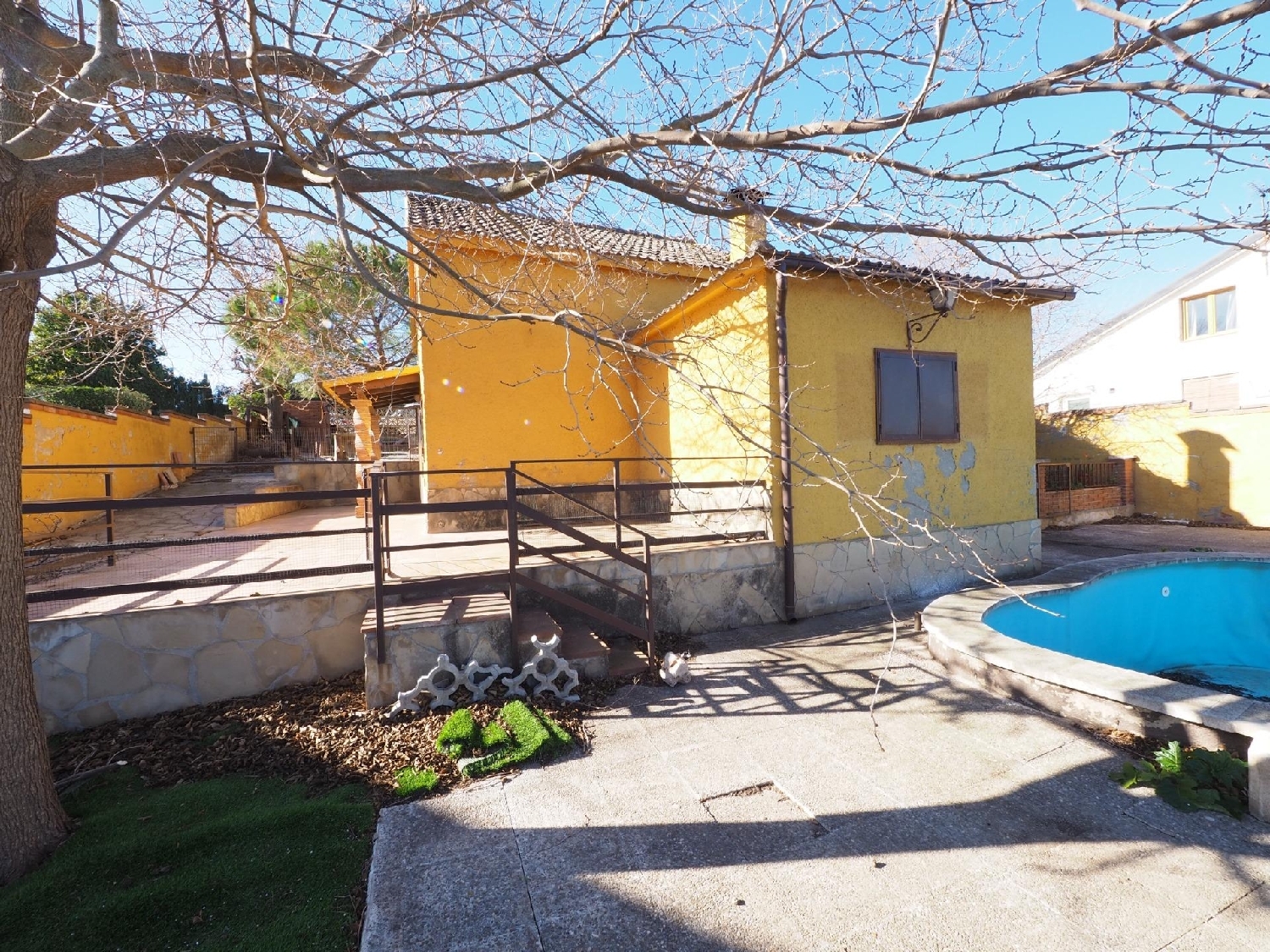till salu hus Urbanitzacio Font Del Bosc Alt Penedès 3