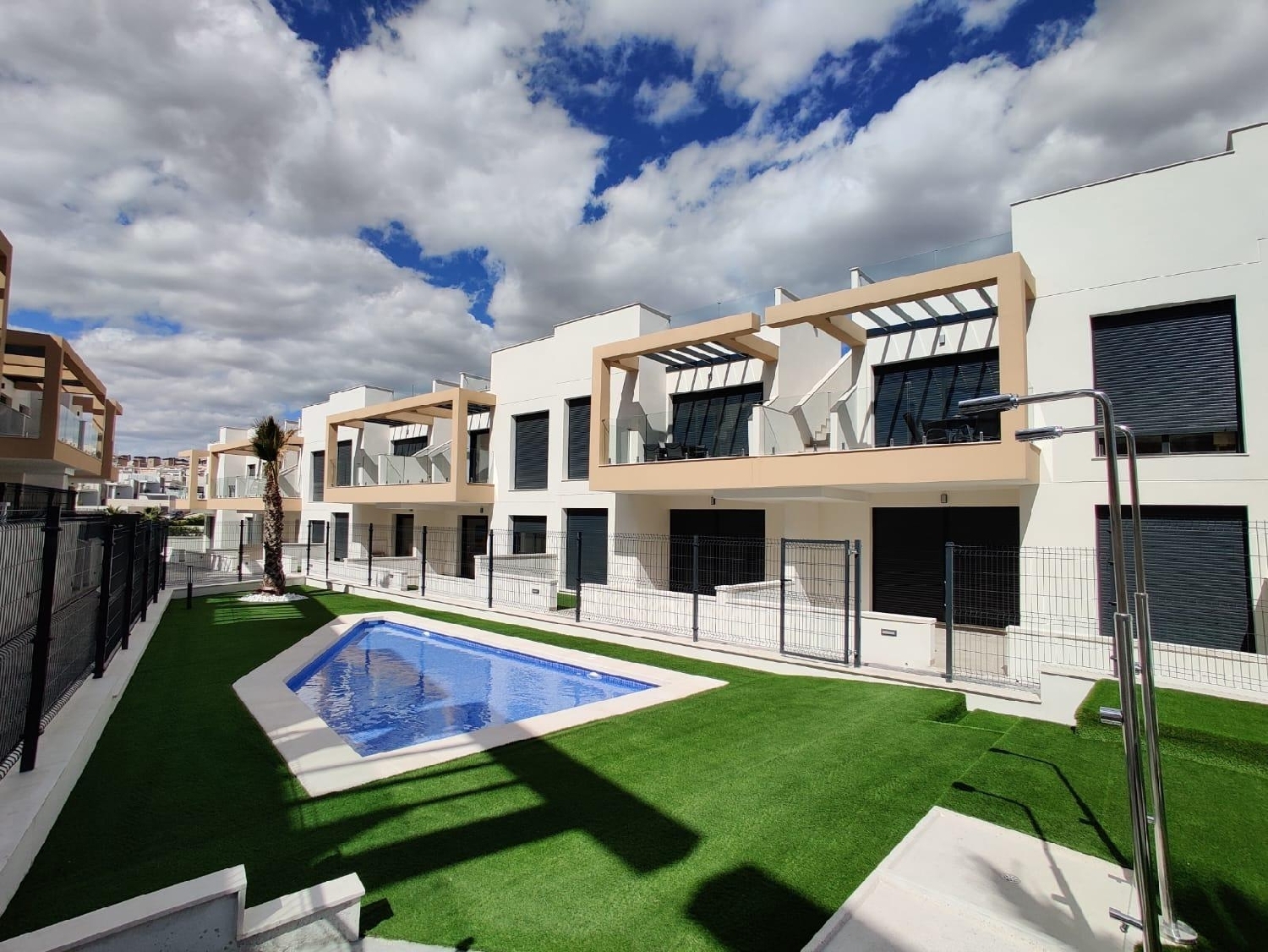 till salu hus Urbanización La Florida Baix Segura 3
