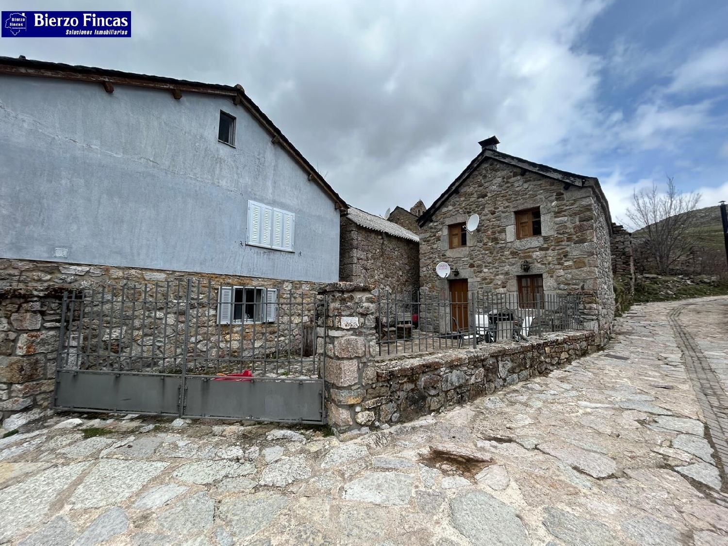 till salu hus Vega De Viejos Villablino 3