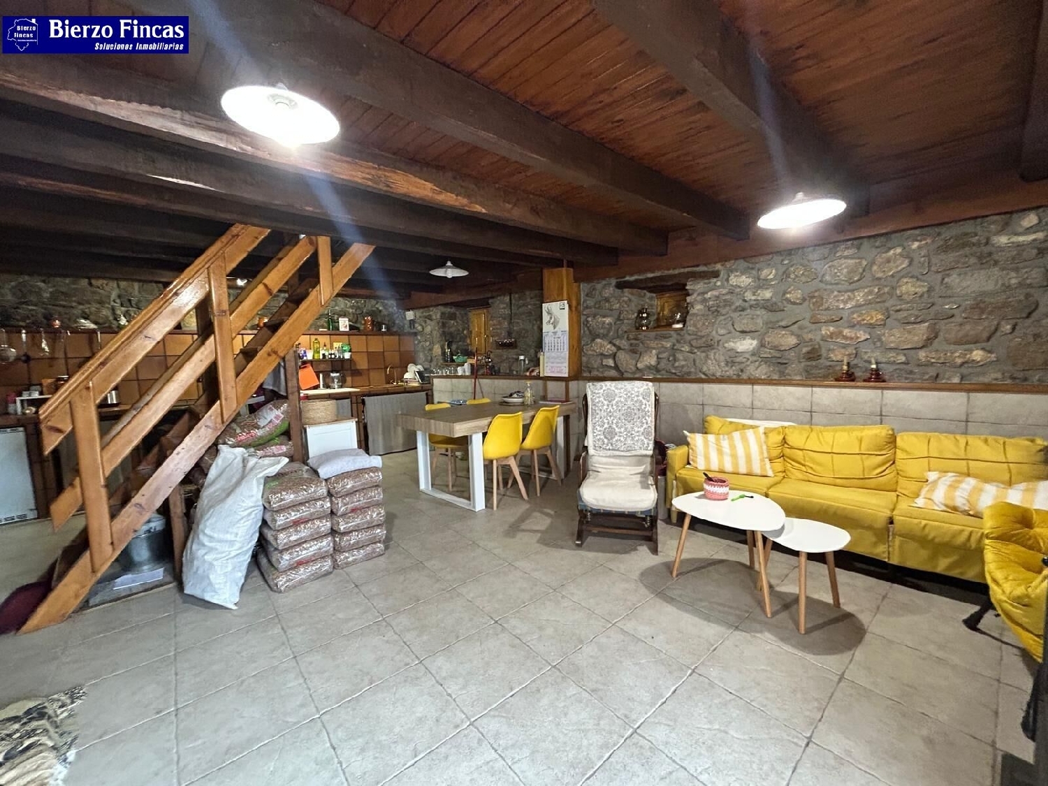  till salu hus Vega De Viejos Villablino 7