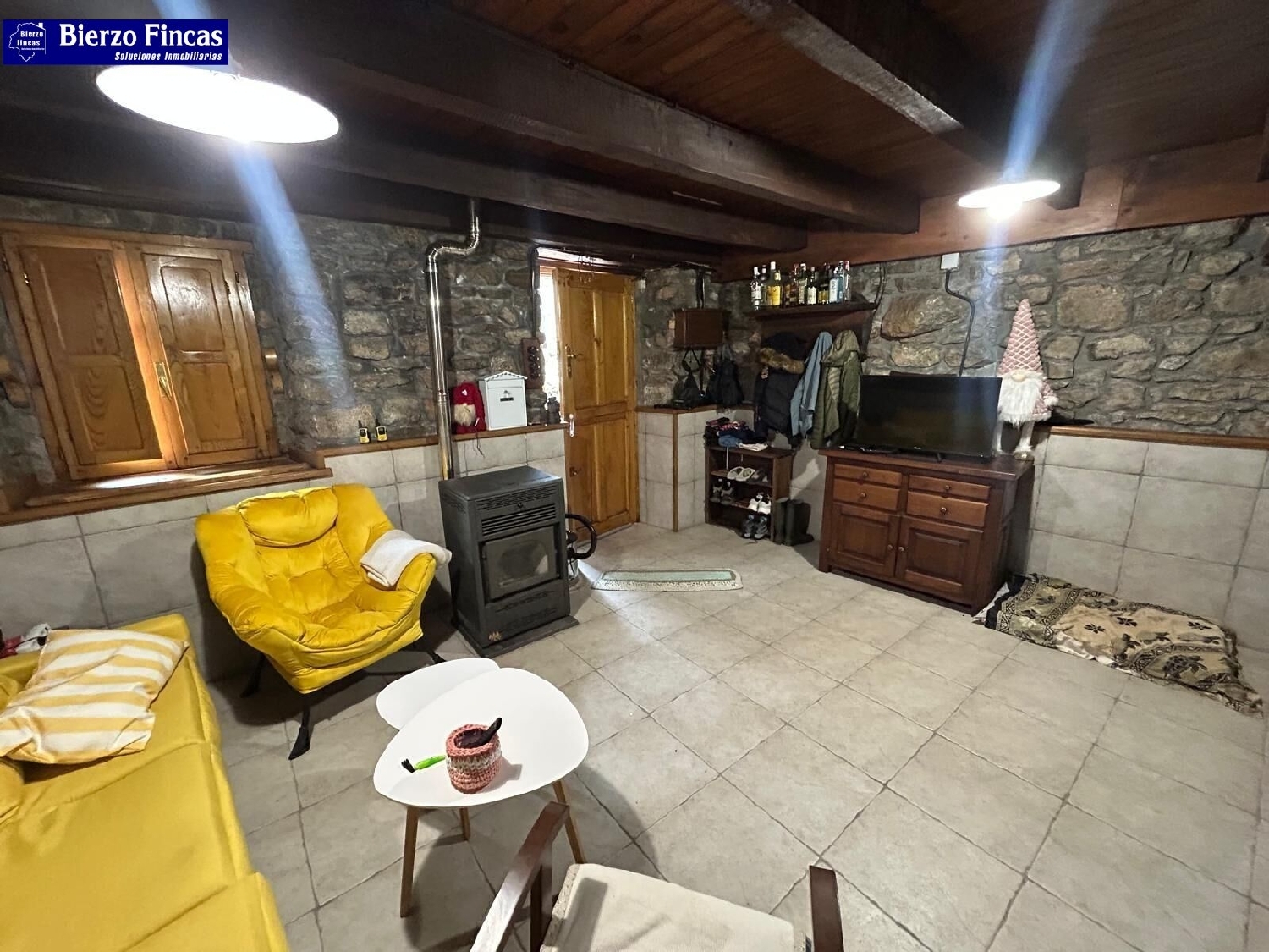  till salu hus Vega De Viejos Villablino 6