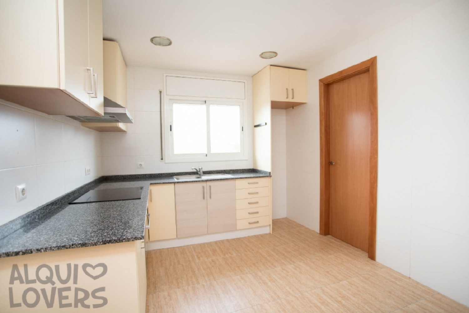 till salu hus Veinat De Baix Selva 3