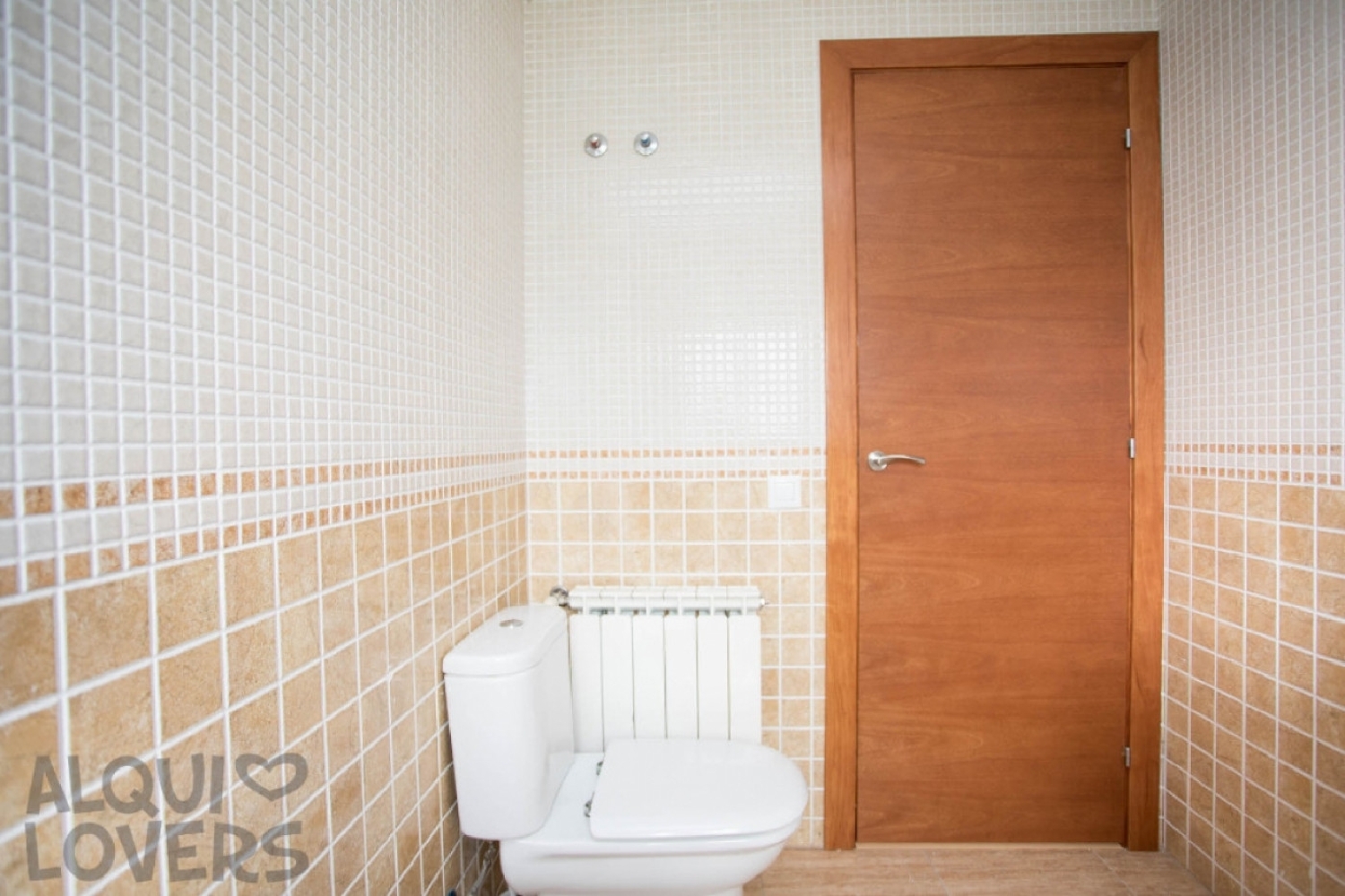  till salu hus Veinat De Baix Selva 8