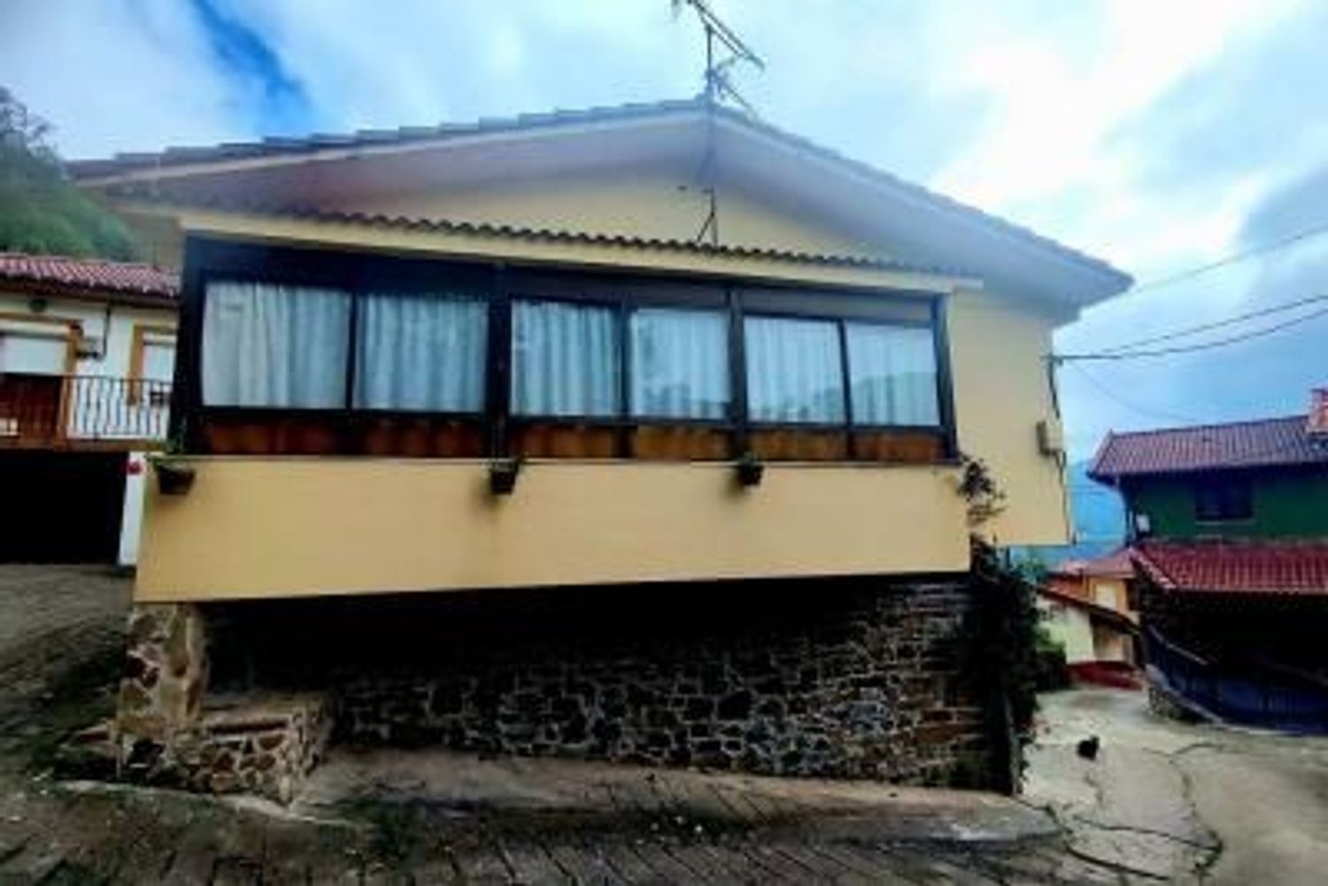 till salu hus Villaestremeri Caudal 2