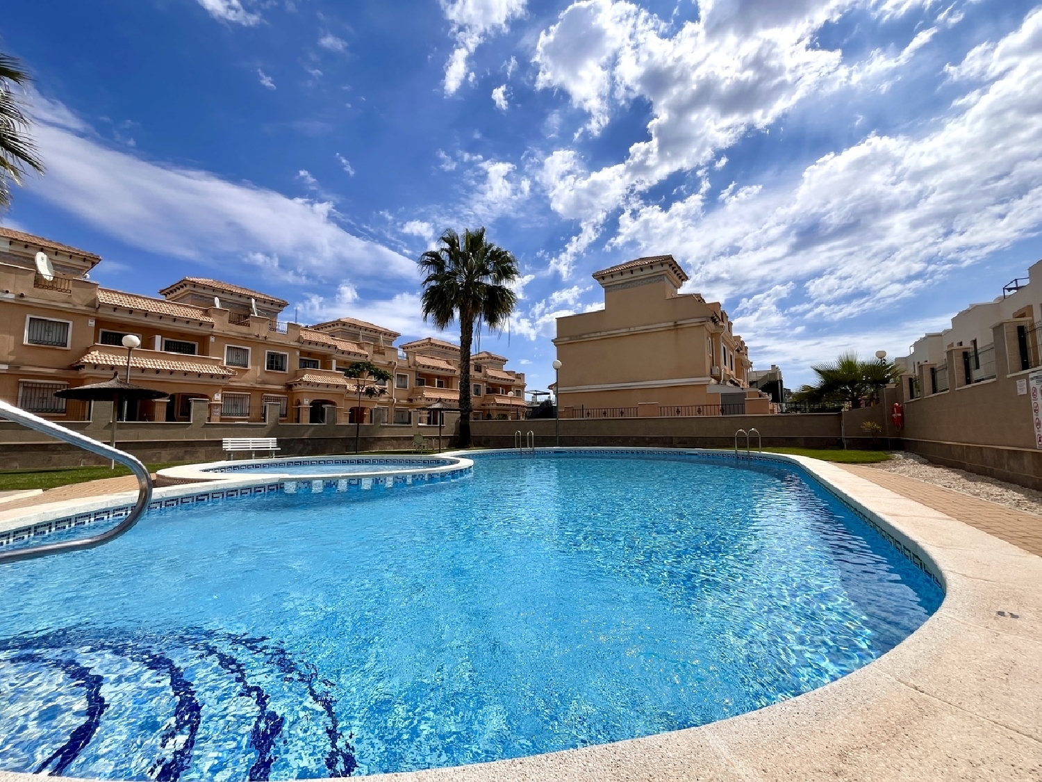 till salu hus Villamartín Baix Segura 2
