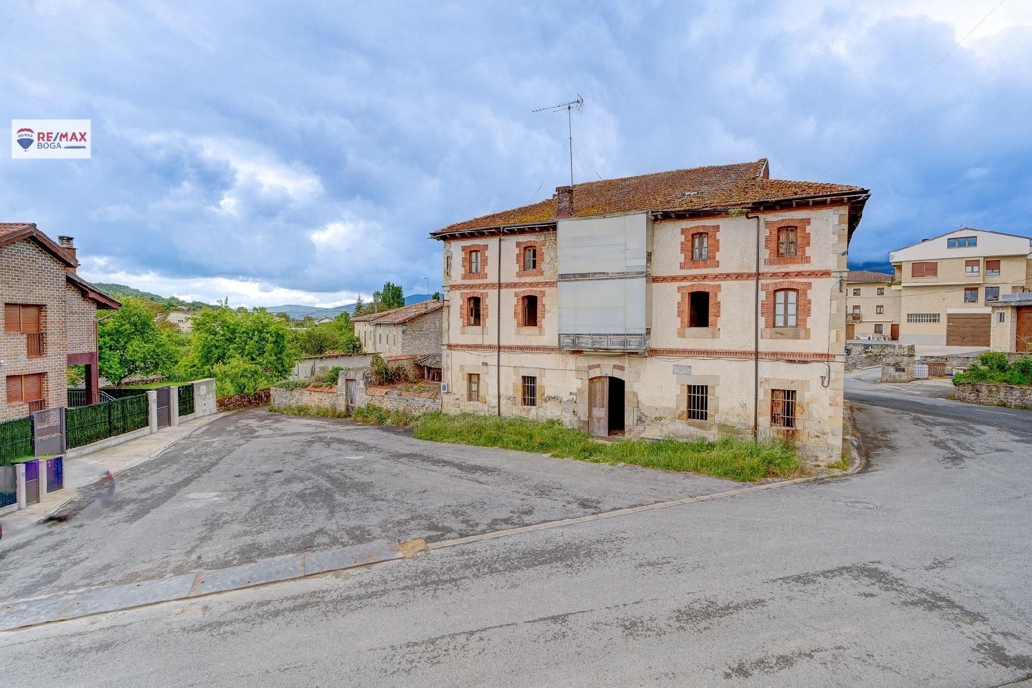 till salu hus Zalduondo Salvatierra 3