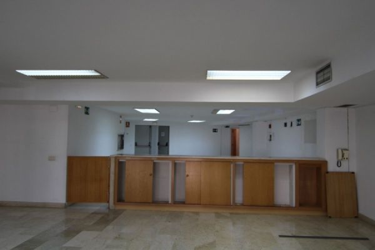  till salu kontor Colonia Carlos Haya Badajoz 6