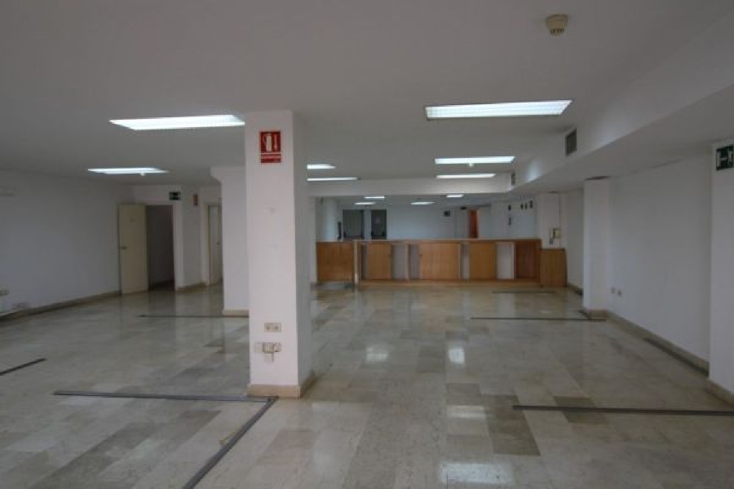  till salu kontor Colonia Carlos Haya Badajoz 7