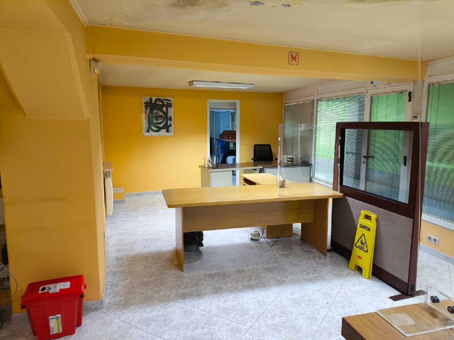  till salu kontor Vivente Bergantiños 4