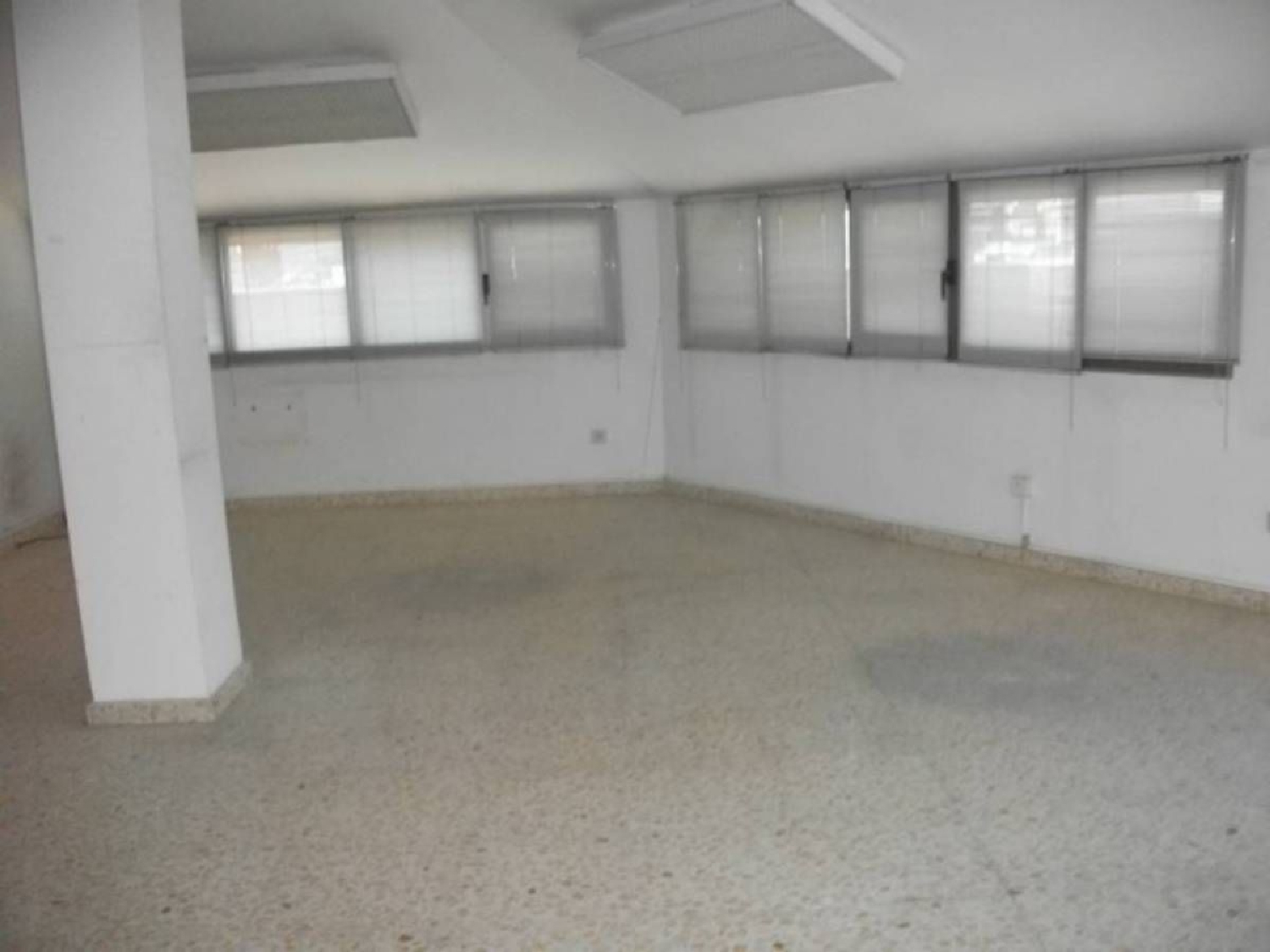  till salu kontor Els Comdals Bages 1