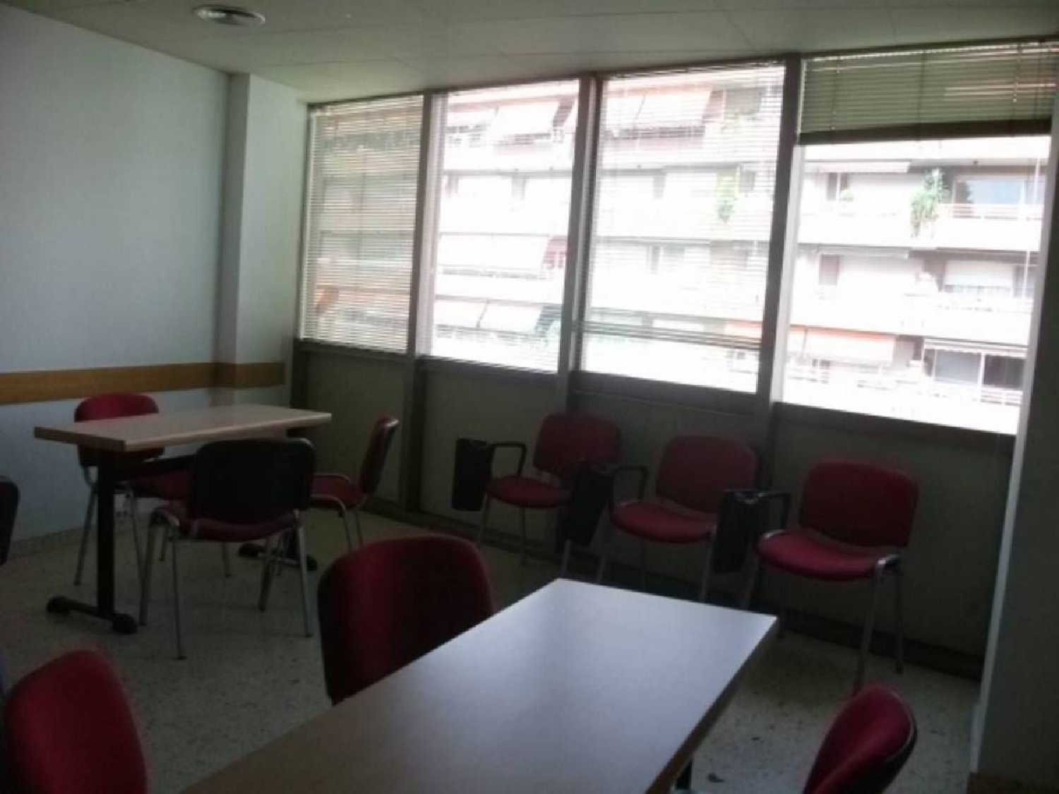 till salu kontor Els Comdals Bages 2