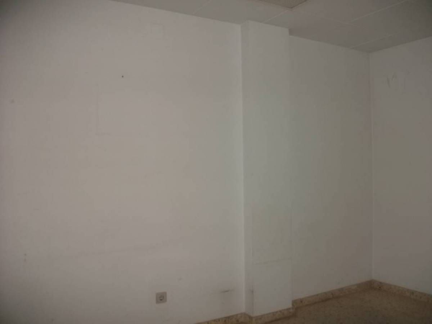 till salu kontor Els Comdals Bages 2