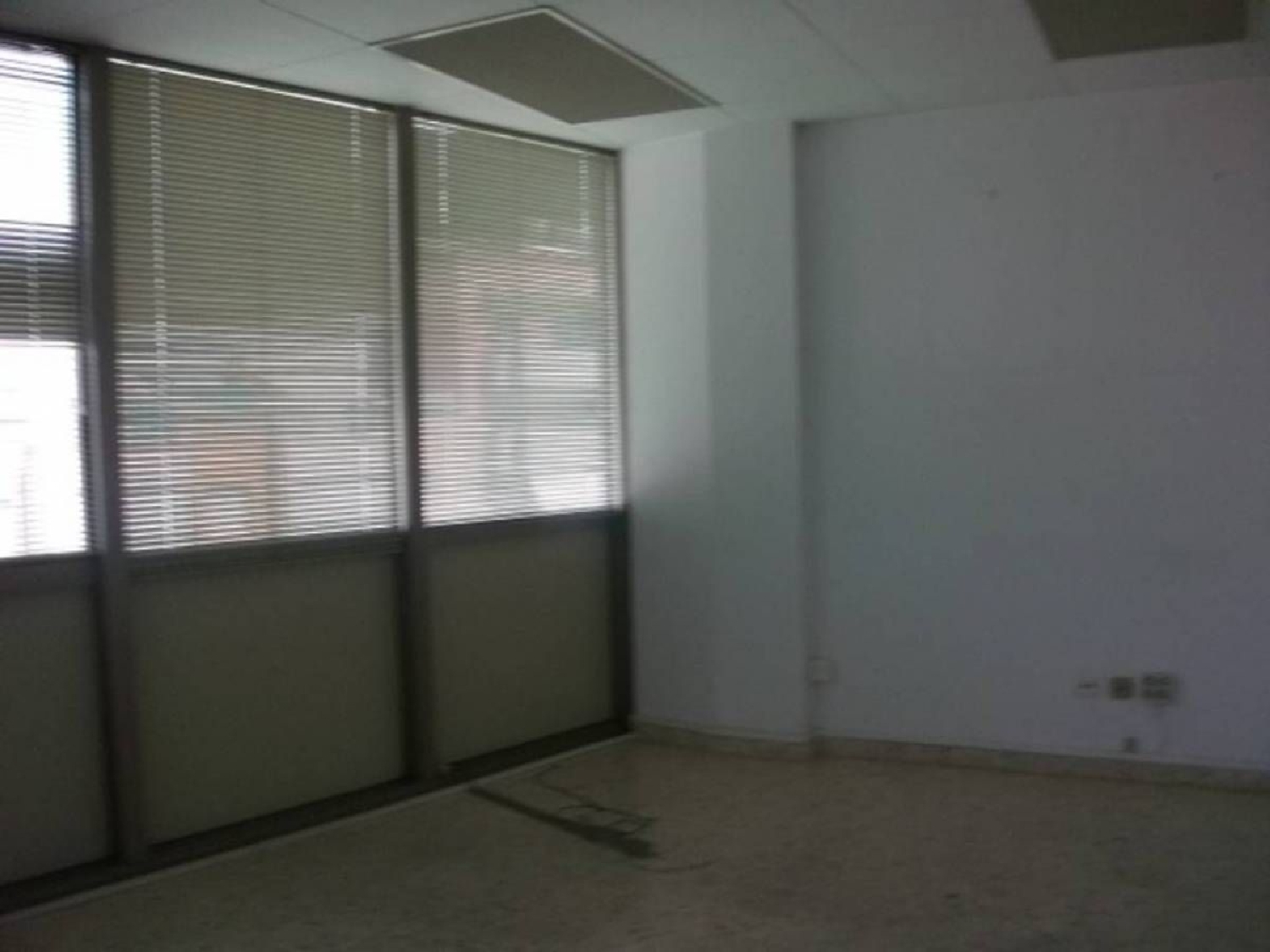 till salu kontor Els Comdals Bages 3