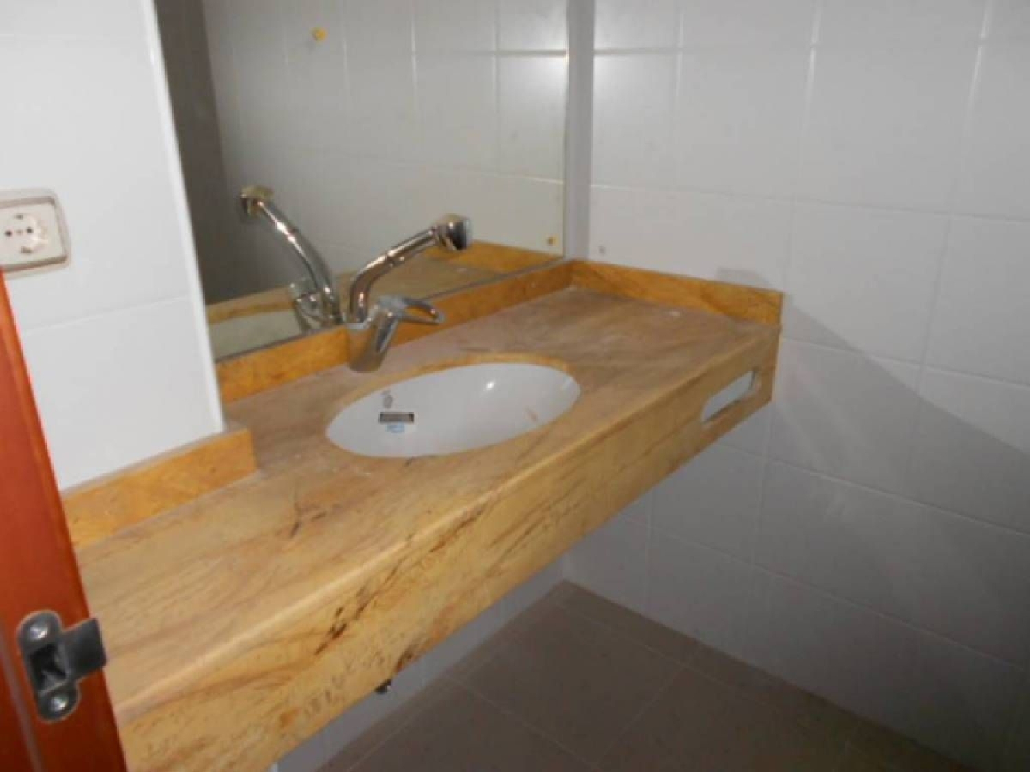 till salu kontor Els Comdals Bages 4