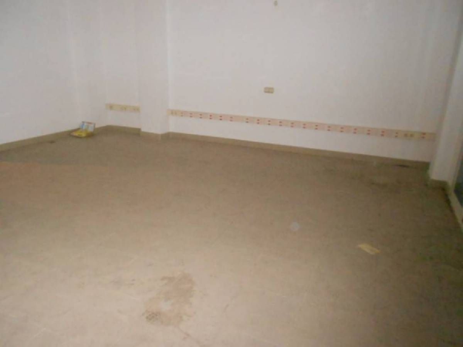 till salu kontor Els Comdals Bages 2