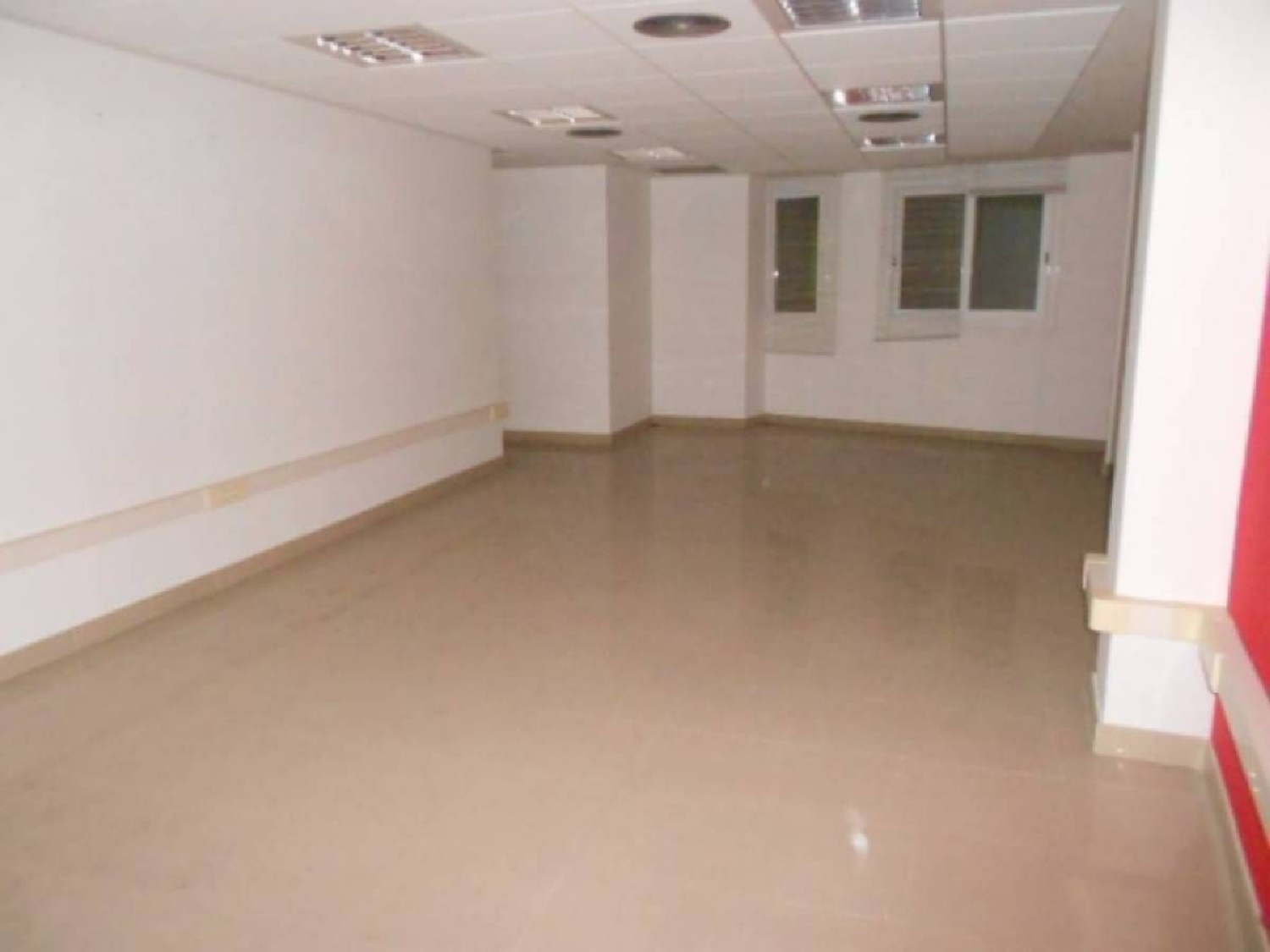  till salu kontor Els Comdals Bages 2