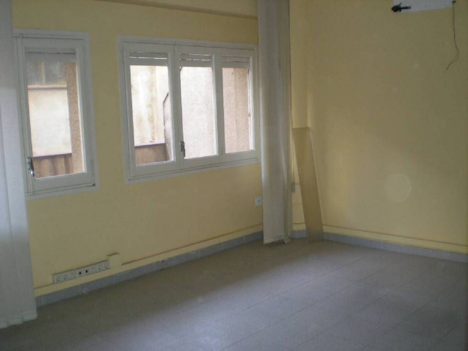 till salu kontor Els Comdals Bages 3