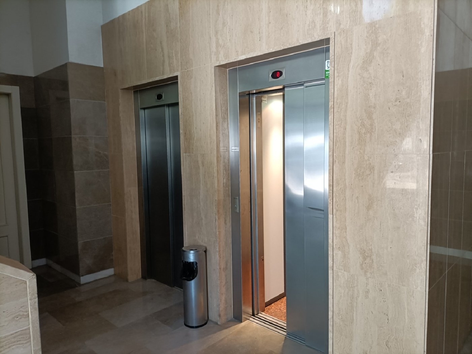 till salu kontor Fuente Del Rey Urb. Metropolitana De Sevilla 3
