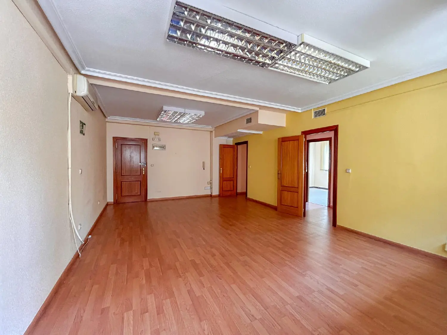  till salu kontor Montepríncipe Vega Media Del Segura 1