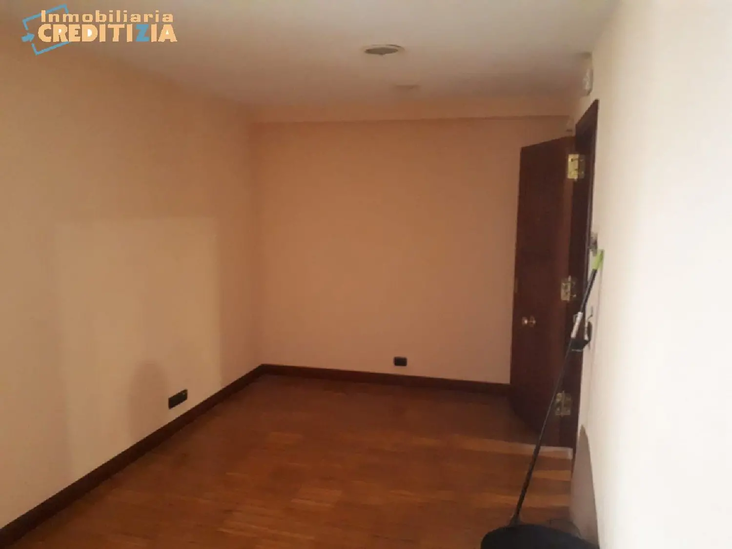 till salu kontor O Carme Vigo 3
