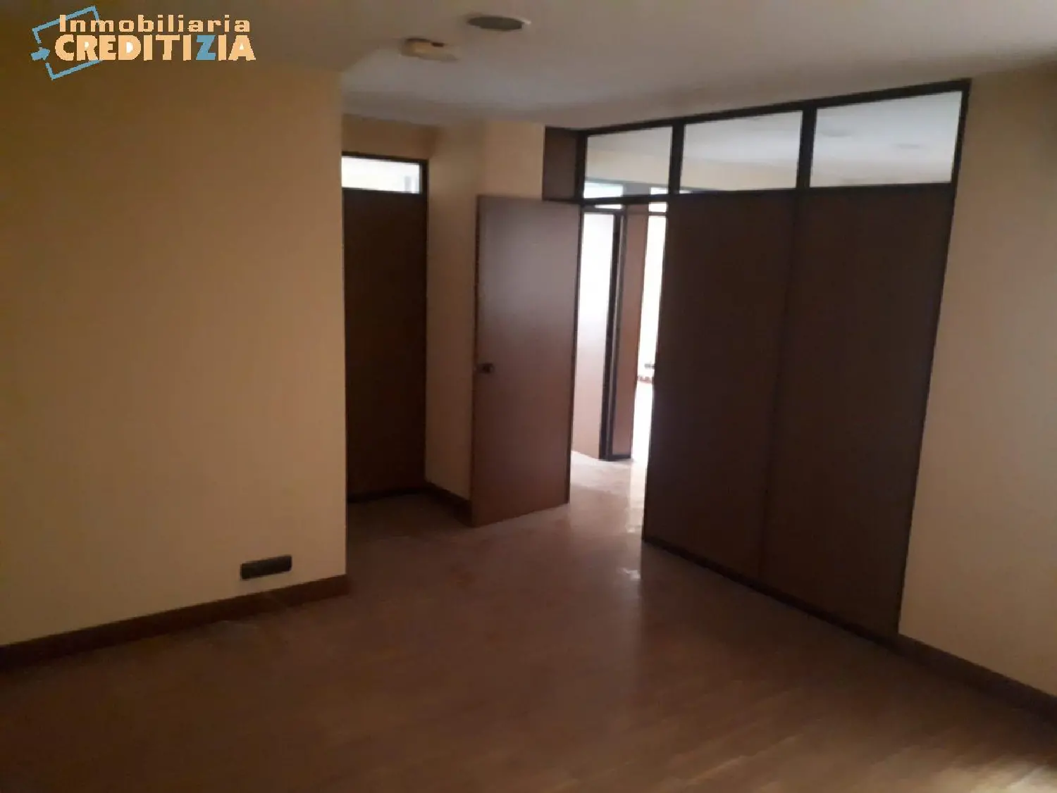 till salu kontor O Carme Vigo 2