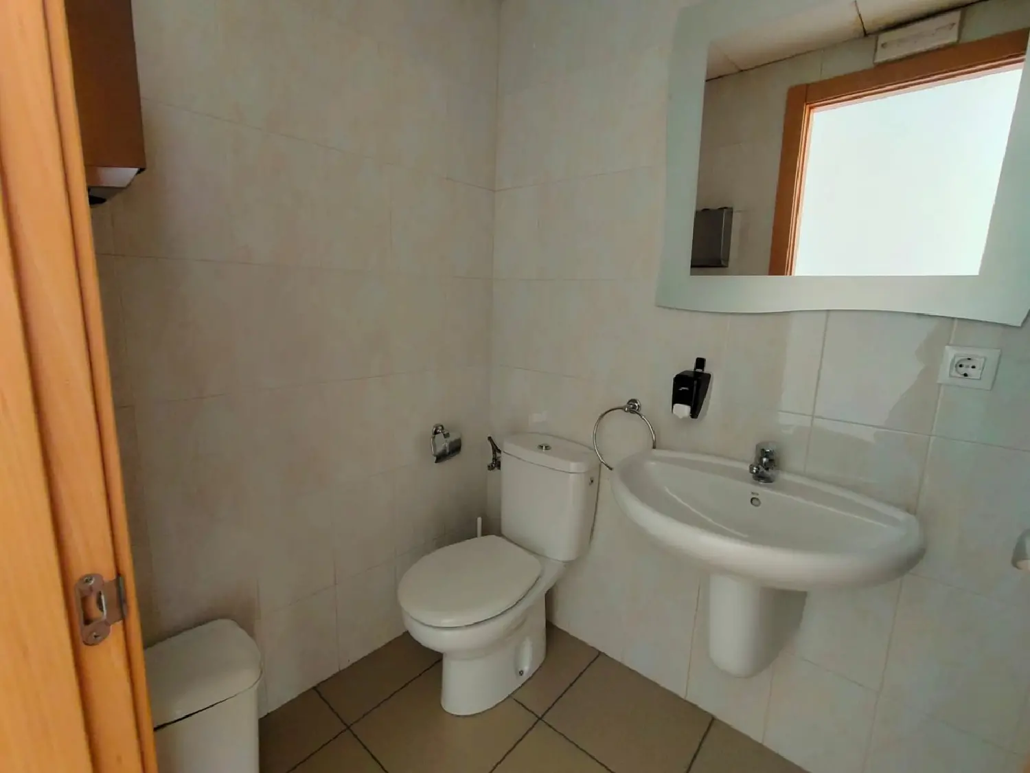  till salu kontor Urbanitzacio Verdemar Maresme 8