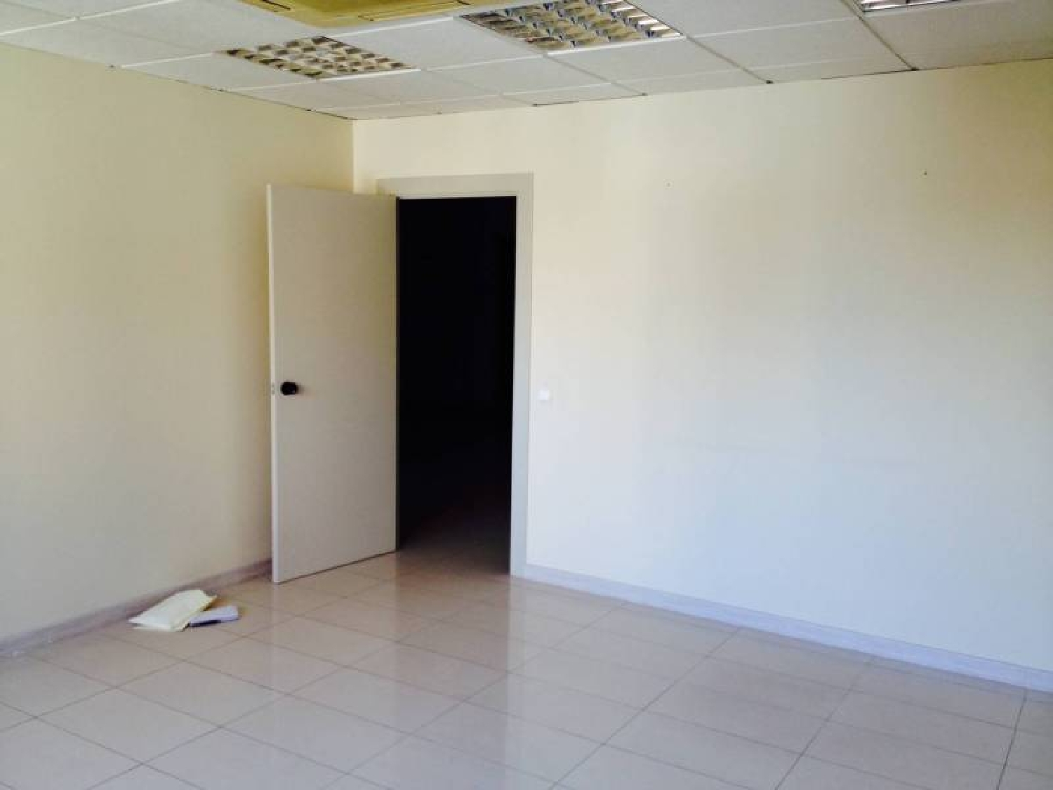  till salu kontor Tarambana Poniente Almeriense 5