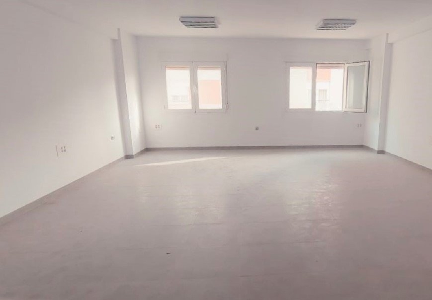 till salu kontor Tarambana Poniente Almeriense 2