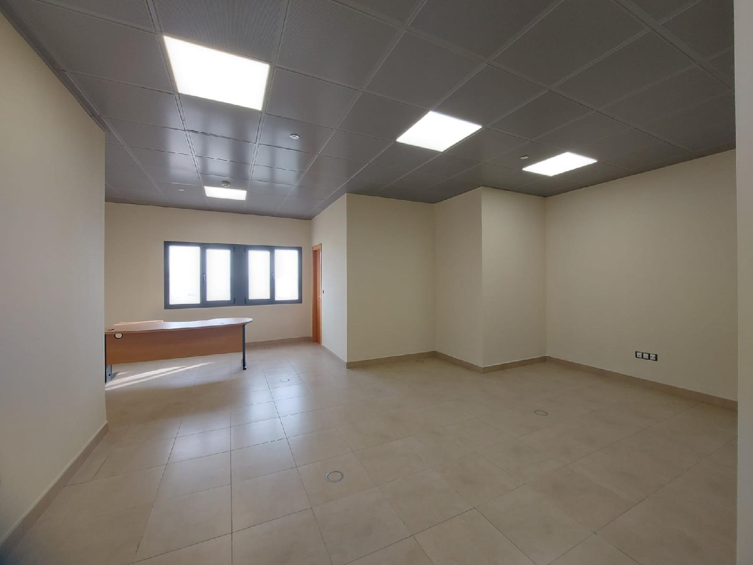  till salu kontor Tarambana Poniente Almeriense 6