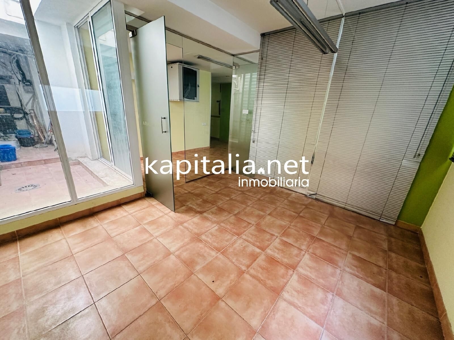  till salu kontor Urbanització D'hèlios Vall D'albaida 8