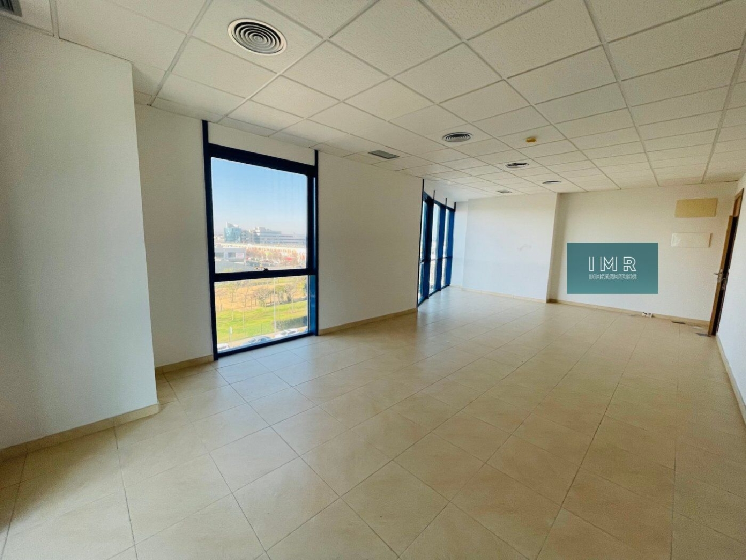  à vendre bureau Sevilla La Nueva Sur 4