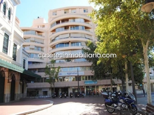 Algiros L''amistat Valencia parkering foto 6261477