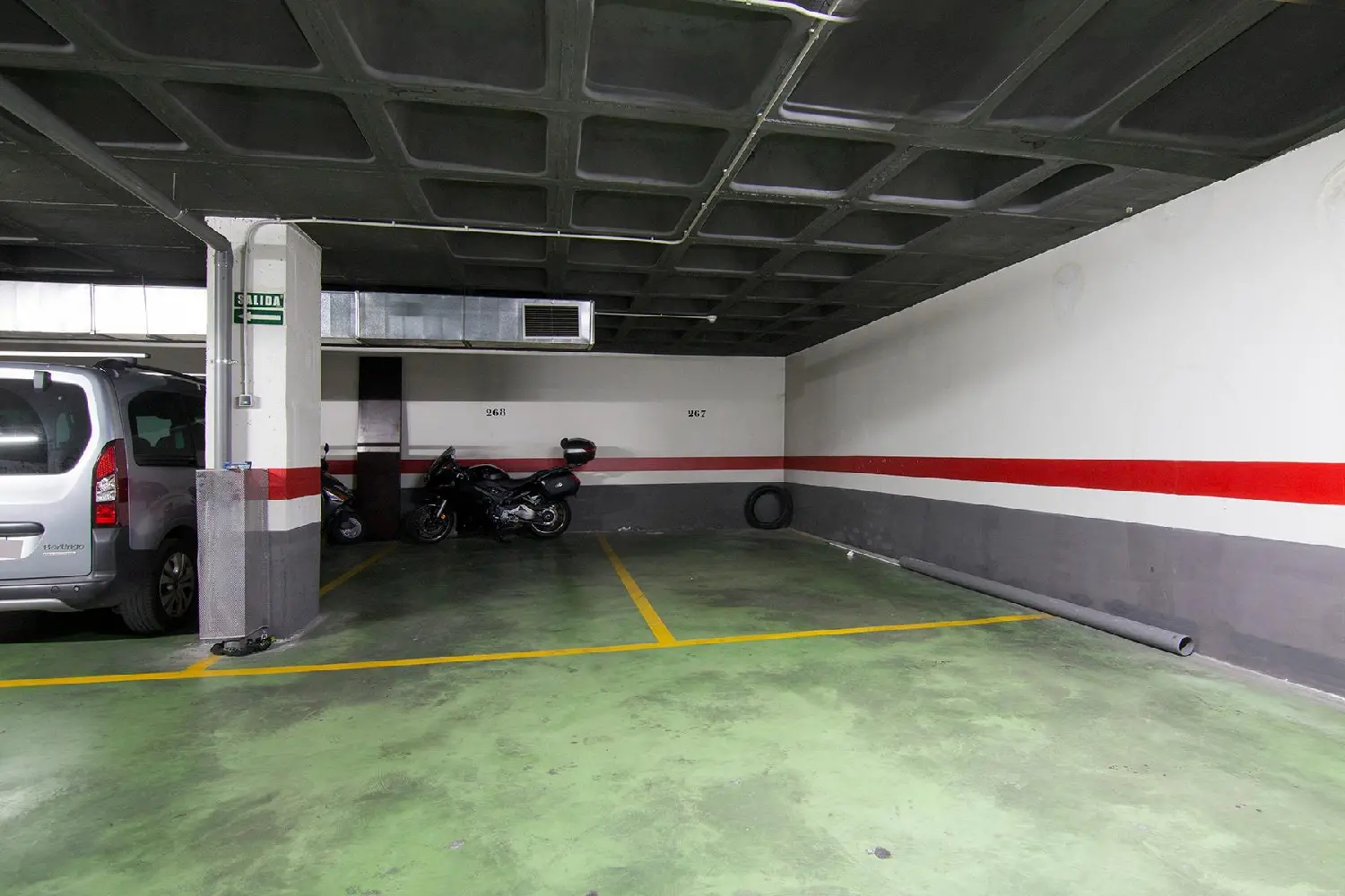 till salu parkering Alminares Vega De Granada 2