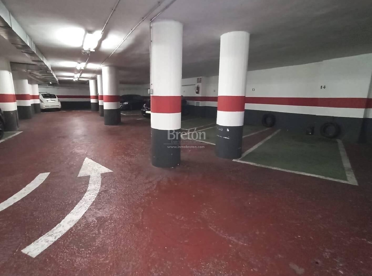  till salu parkering Avenida Valencia D.C. Zaragoza 8