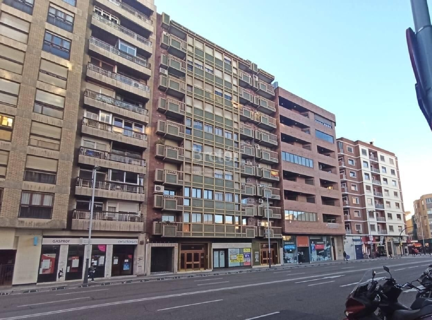  till salu parkering Avenida Valencia D.C. Zaragoza 1