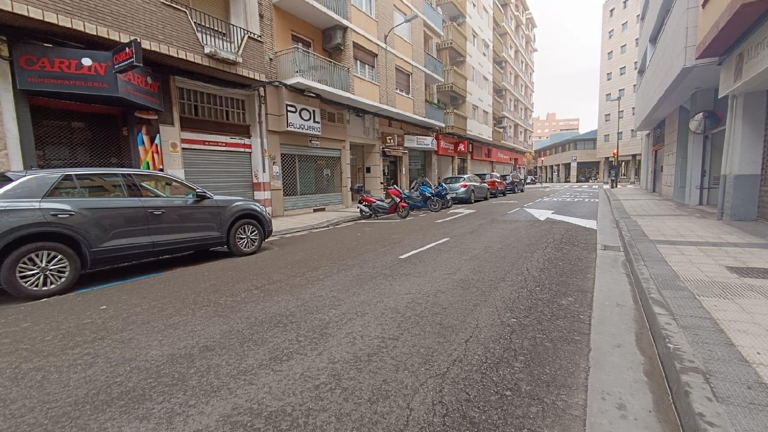till salu parkering Avenida Valencia D.C. Zaragoza 2