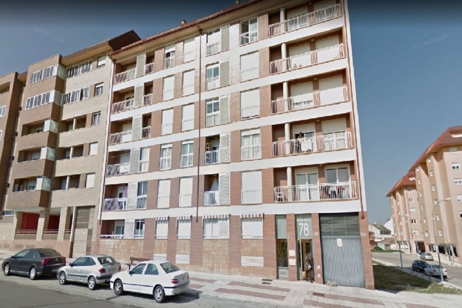  till salu parkering Barrio Cabanales Tierra Del Pan 1