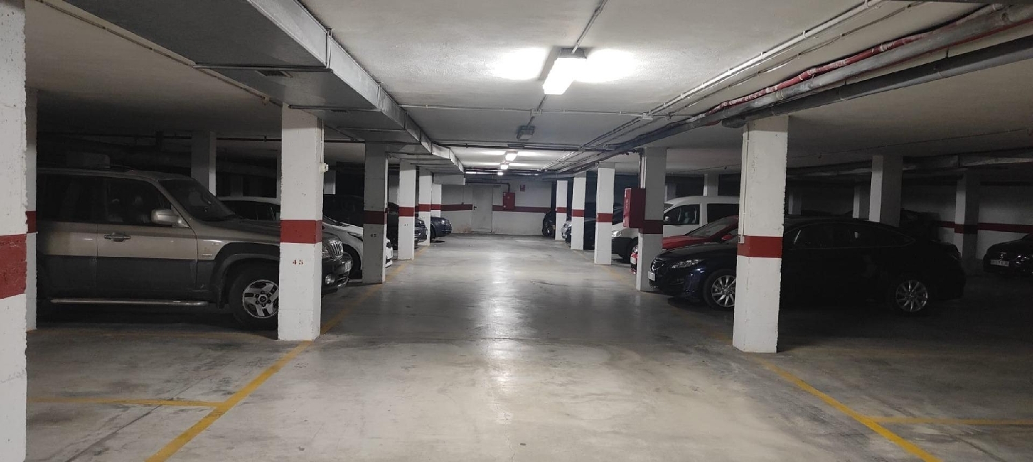  till salu parkering El Puntal Urbanización Valle De Lecrín 4