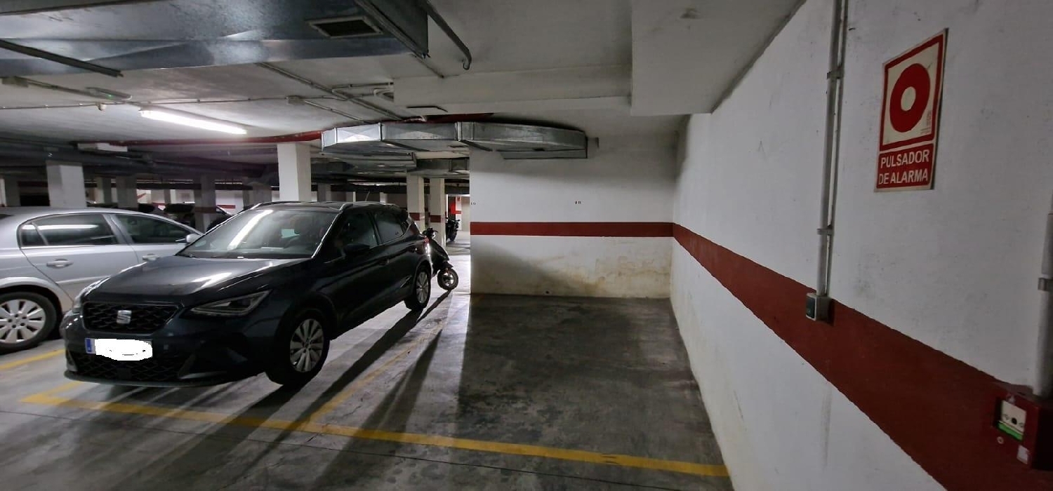  till salu parkering El Puntal Urbanización Valle De Lecrín 5