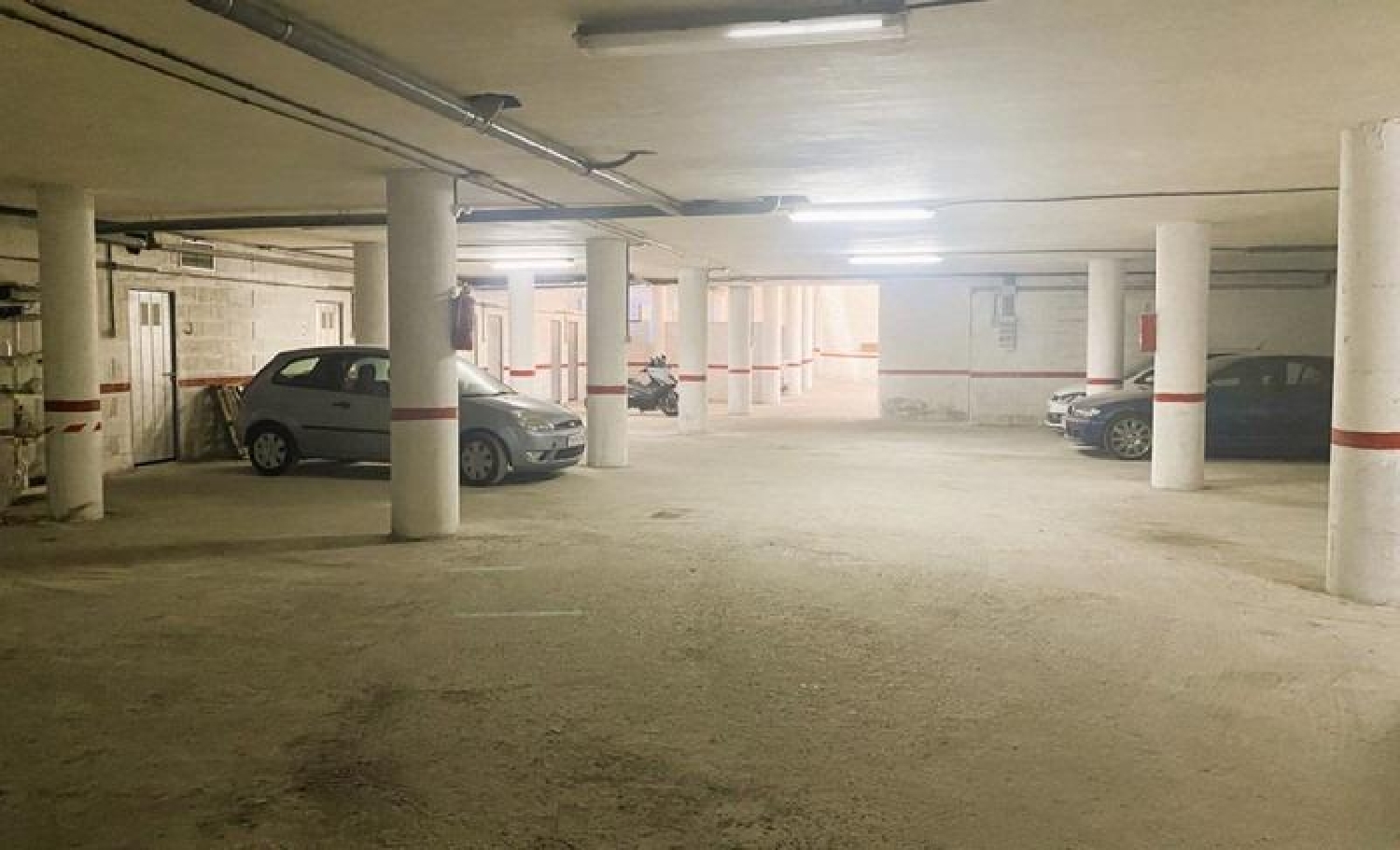  till salu parkering El Puntal Urbanización Valle De Lecrín 1