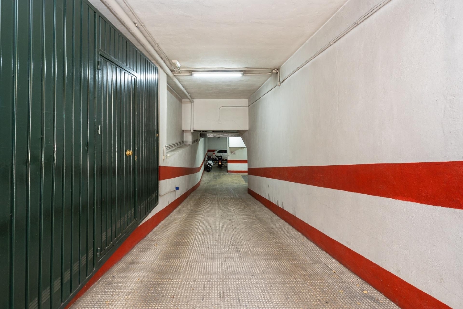  till salu parkering Granada Centro 18001 Vega De Granada 6
