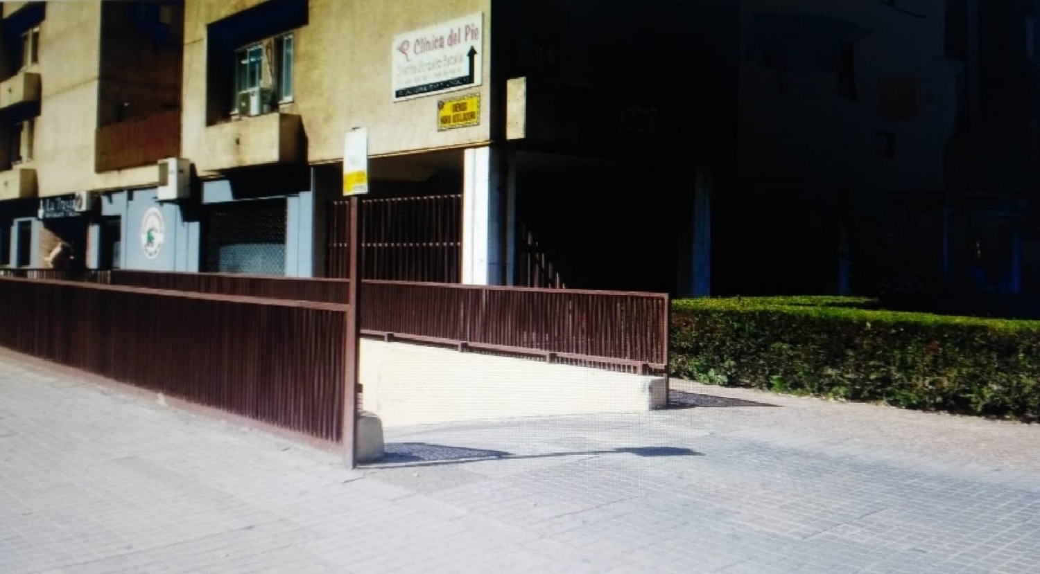  till salu parkering La Corchuela Badajoz 1
