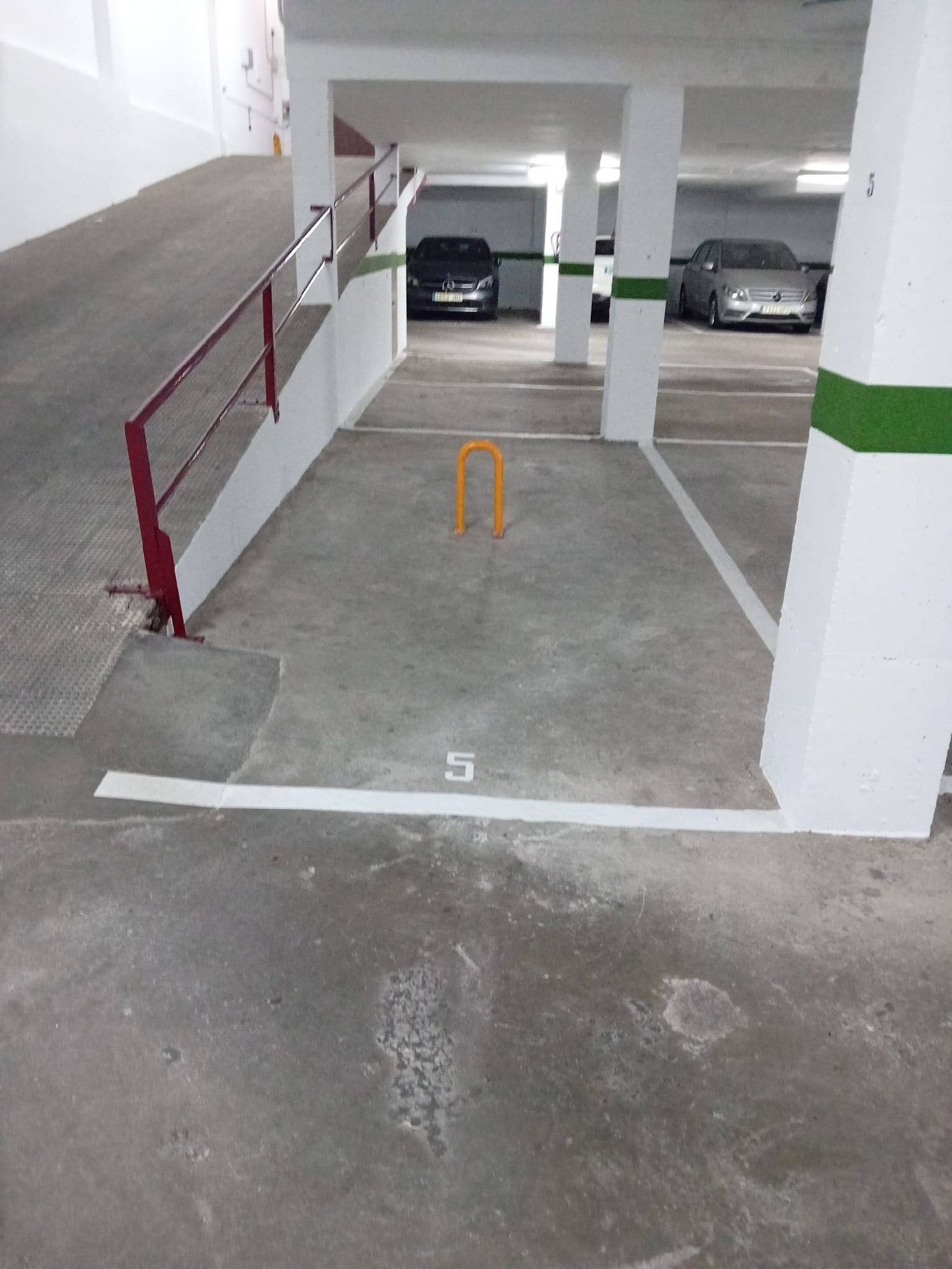  till salu parkering La Corchuela Badajoz 1