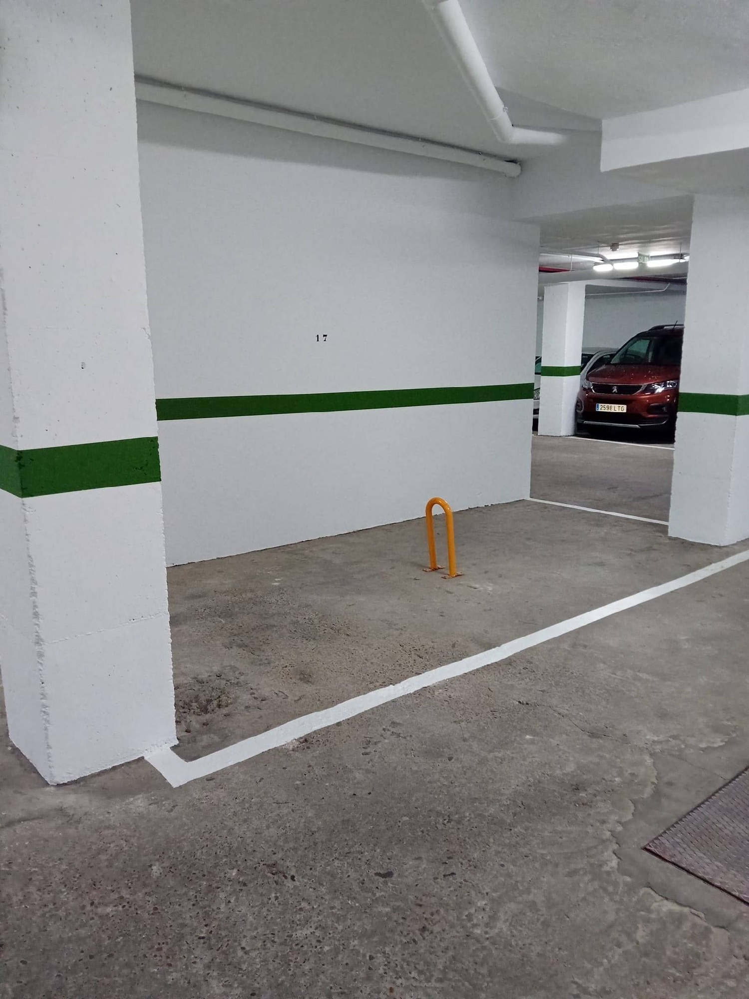 till salu parkering La Corchuela Badajoz 2