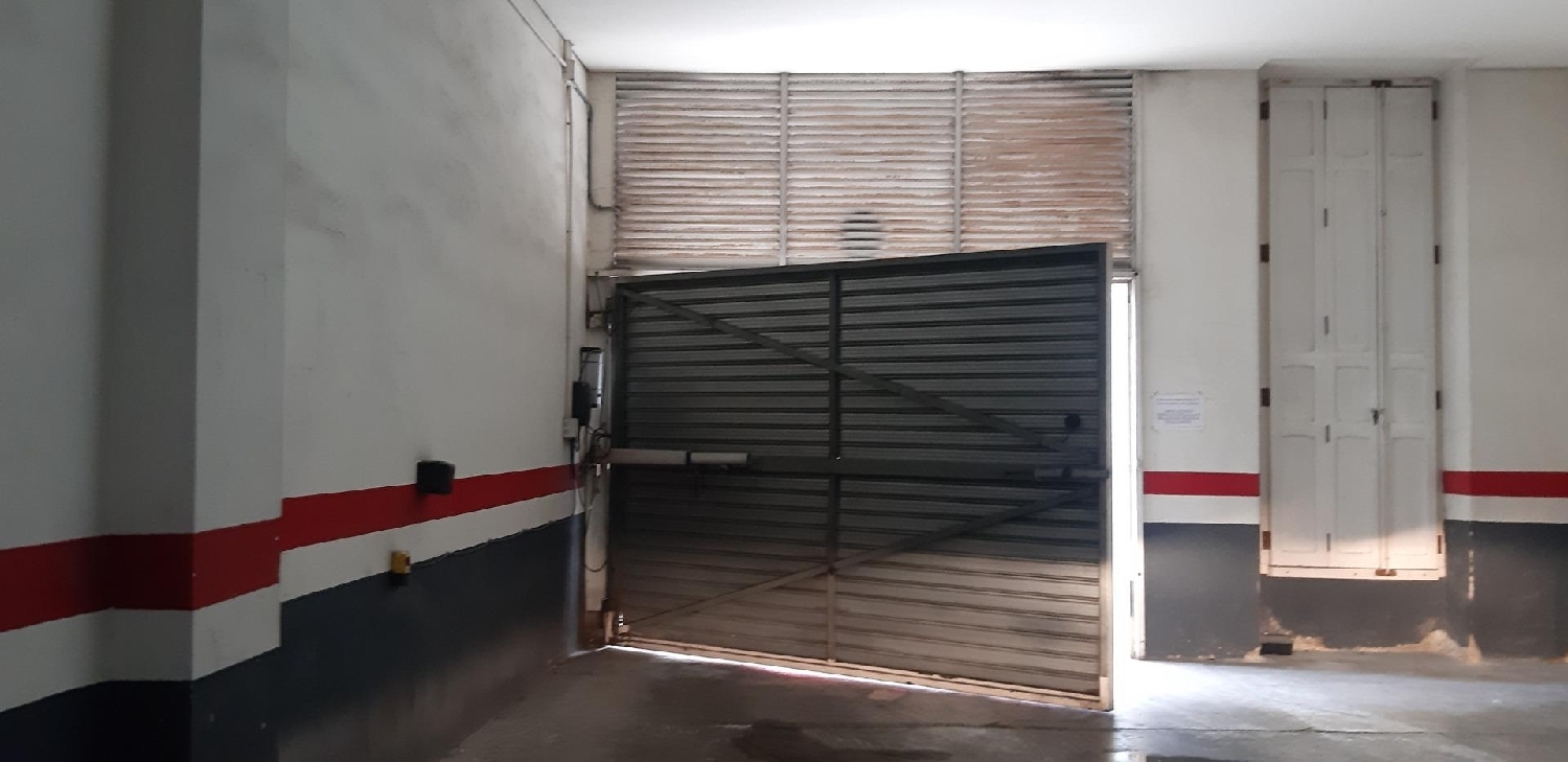  te koop parkeerplaats L'eixample Russafa Valencia 1