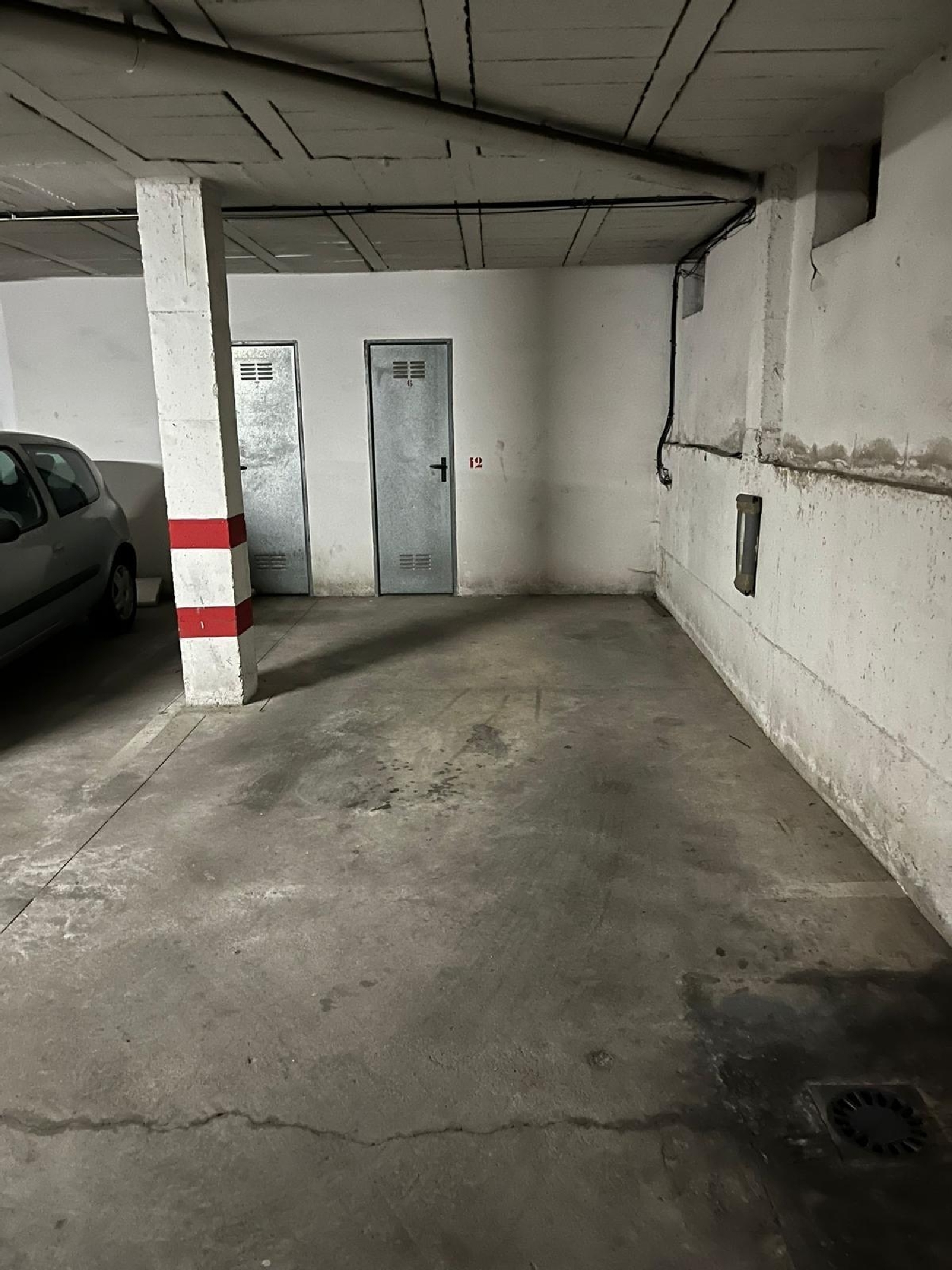  till salu parkering Los Montitos Badajoz 4