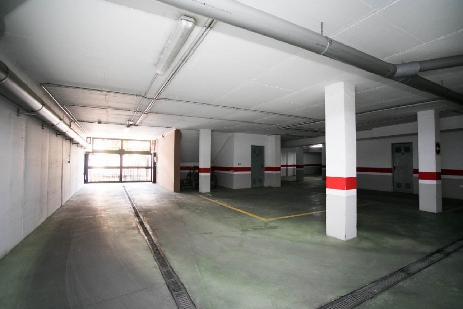 till salu parkering Marquesa Marina Alta 3